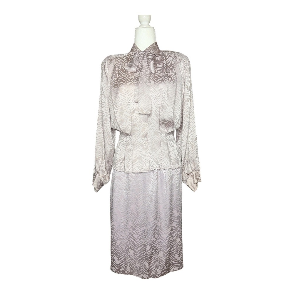 Vogue Alley Vintage 100% Silk 2 Piece Skirt Set Lavender Chevron Jacquard Sz 4